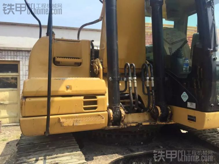 卡特彼勒 CAT320D 二手挖掘机价格 48万 6500小时