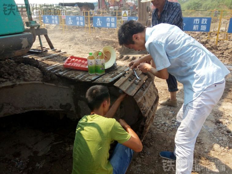 今天收了一個藍翔的司機