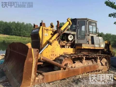 山推 SD32 二手推土機價格 17萬 8600小時