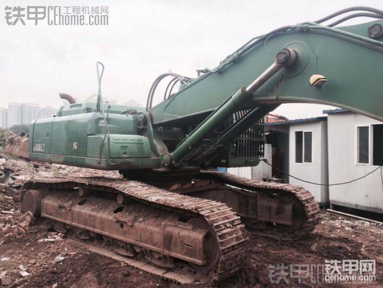 軍綠，是不是有種剛硬&nbsp; 霸氣的感覺
