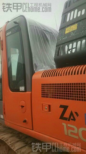 日立120后面玻璃碎了怎么更换呢