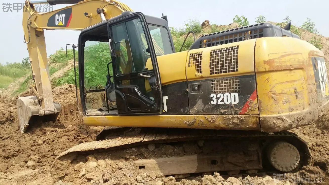 卡特彼勒 CAT320D 二手挖掘机价格 56万 4500小时