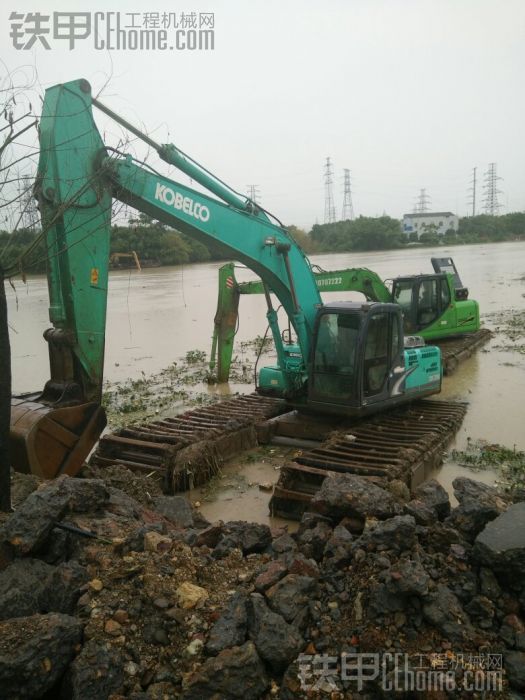 水陸挖掘機