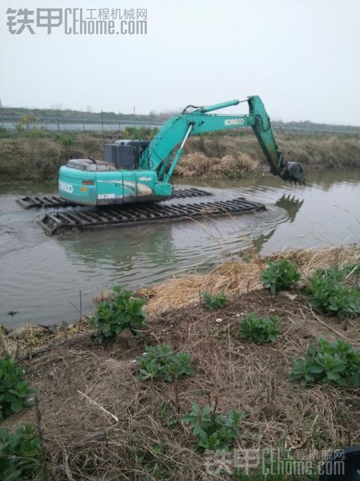 水陸挖掘機