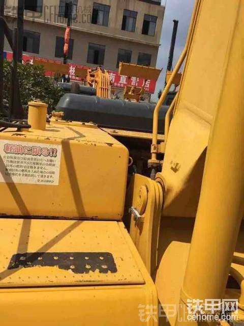 小松200-8N1