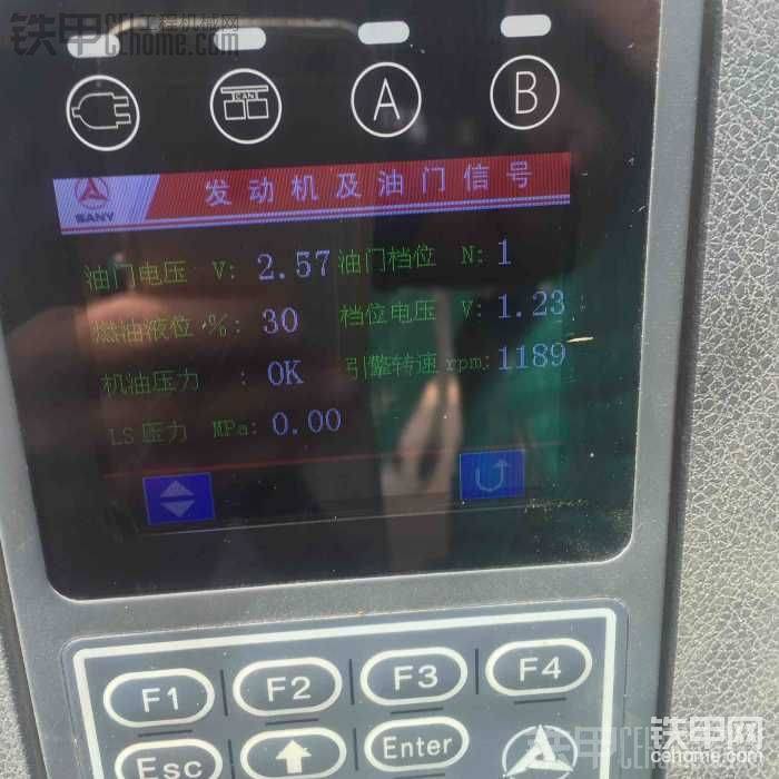 換上就顯示轉(zhuǎn)速了，能加油門 也可以熄火了，不過(guò)現(xiàn)在怠速有點(diǎn)高 1200左右，還有個(gè)問(wèn)題明顯油門檔位不對(duì)，以前6格油門能干活，現(xiàn)在6格干活掉速現(xiàn)在要8個(gè)才能正常干活，哪位大神懂，幫忙解決一下