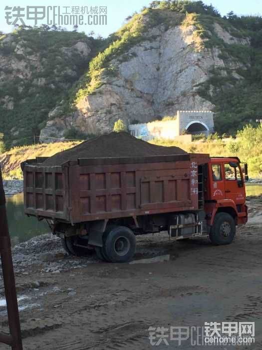 這一車裝滿，送到地方八九百塊錢