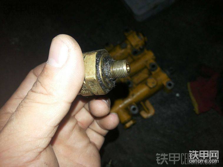 原廠倒車(chē)開(kāi)關(guān)