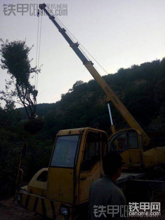 我吊上來它在裝車
