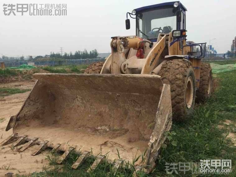 最后一批英文標(biāo)藍(lán)c車(chē)好勁大全車(chē)干凈不漏油看看藍(lán)龍工還是順眼