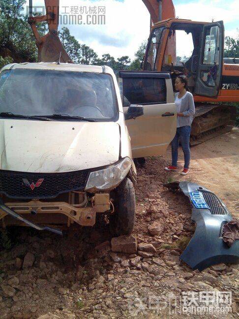 看看车子情况<img class="smiley" src="/img/smiley/default/biggrin.gif">
