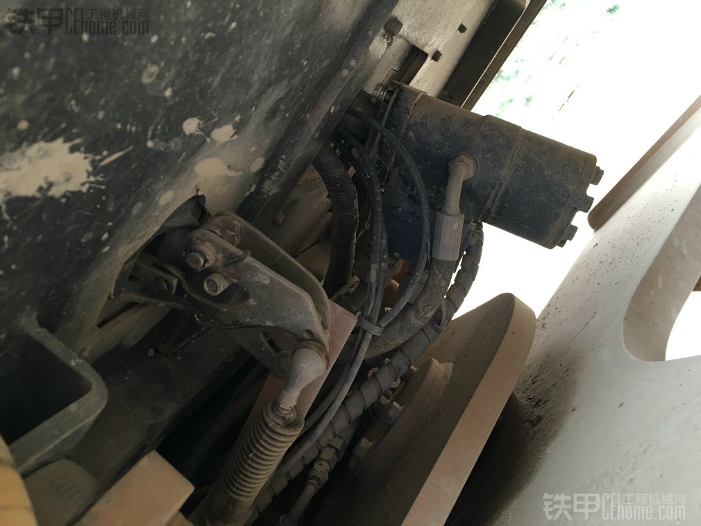 【设备对比】山工655d vs龙工50nc