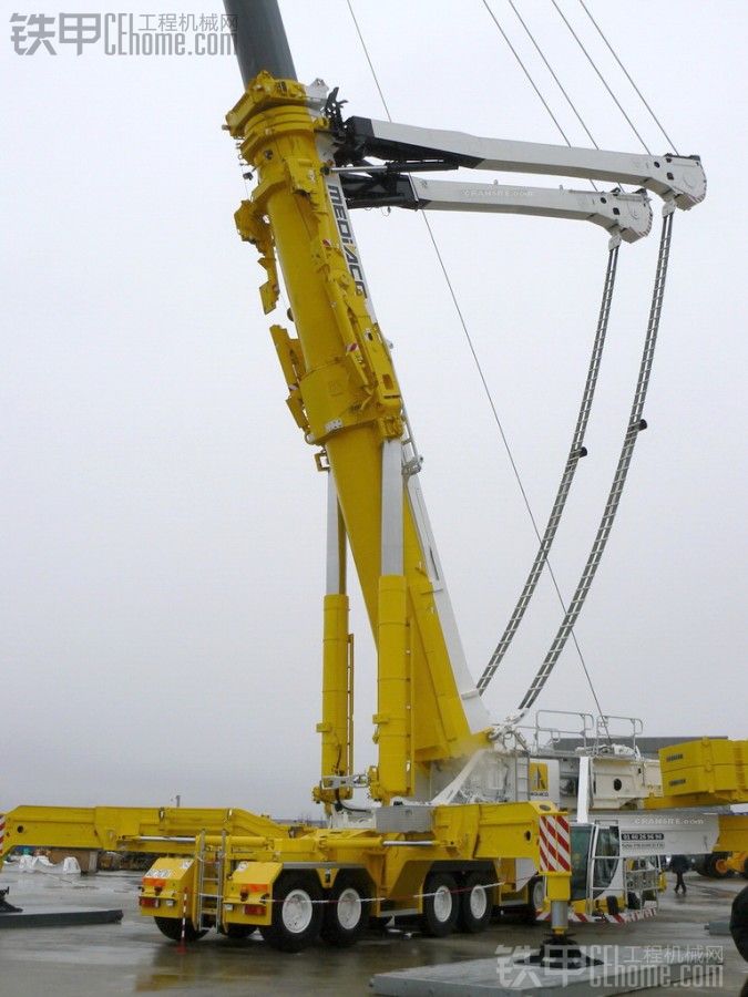 全面欣赏liebherr ltm11200-9.1起重机(mediaco涂装)