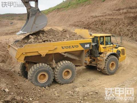 VOLVO&#160;A40E&#160;FS&#160;铰链式自卸车