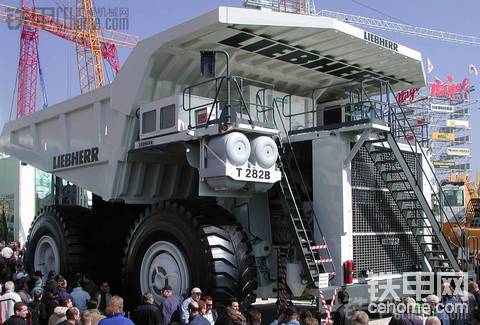 震撼！——三大顶级矿用卡车的零距离较量