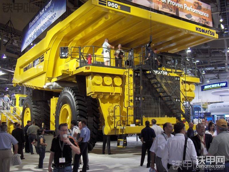 巨无霸——komatsu 960e 矿用自卸卡车(白色矿业版)