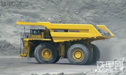 巨无霸——KOMATSU&#160;960E&#160;矿用自卸卡车（白色矿业版）