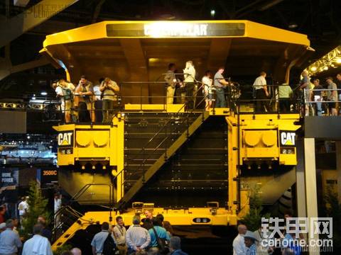 巨兽新成员：CATERPILLAR&#160;797F&#160;矿用自卸卡车