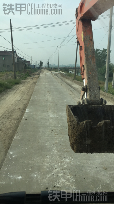 有沒有人跟我一樣不想開駕駛室臟的挖機