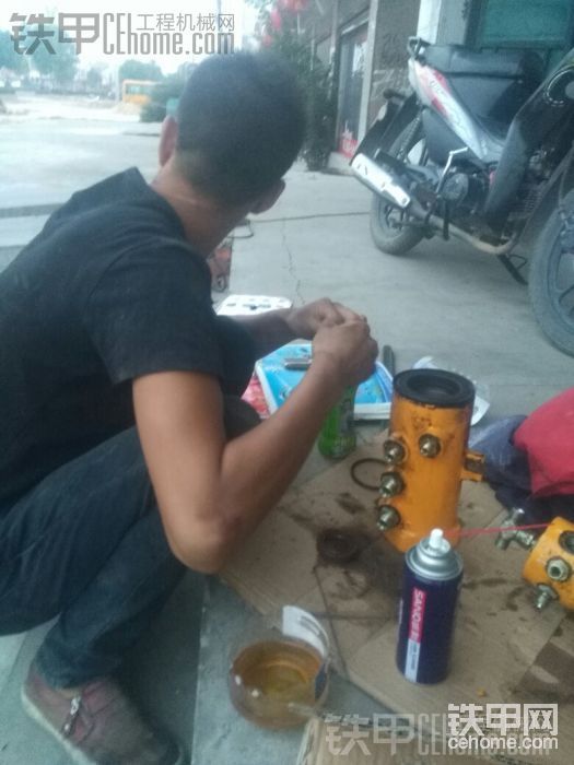 裝得過程，修理工太忙啦，一天要接一百個電話，
