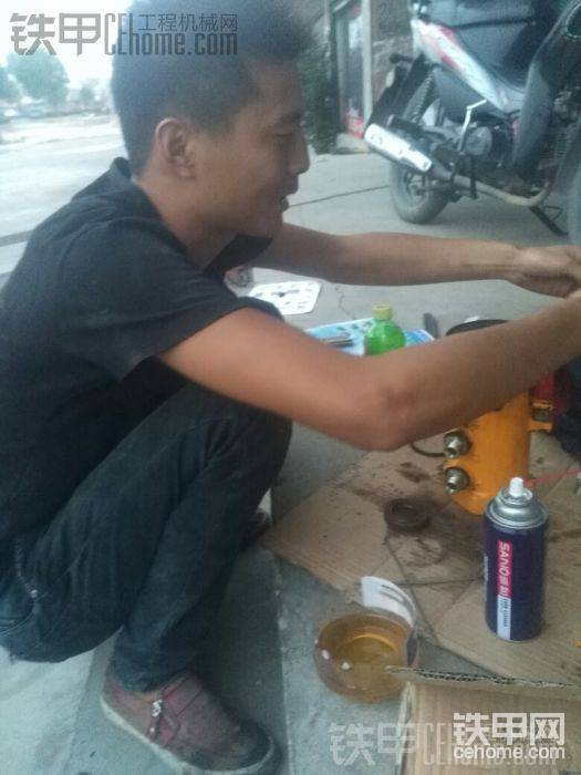 裝得過程，一定要小心，裝密封圈是關鍵。
