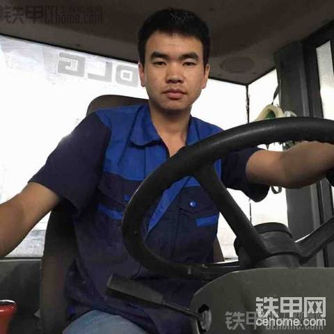 裝載機(jī)駕駛員