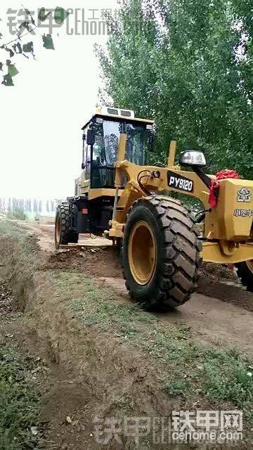 公路前進快速40邁倒車30邁
