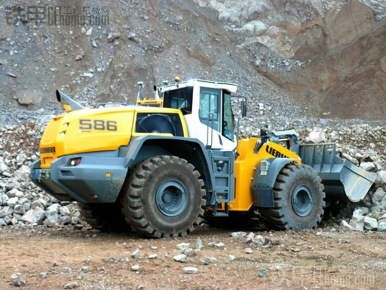 Liebherr L586 Xpower