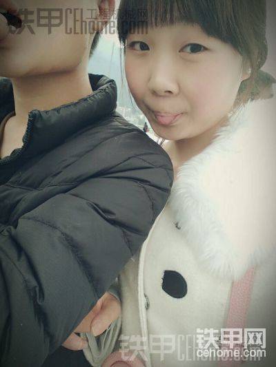 这是我女朋友，本人太丑，就不露脸了！:$:$:$
