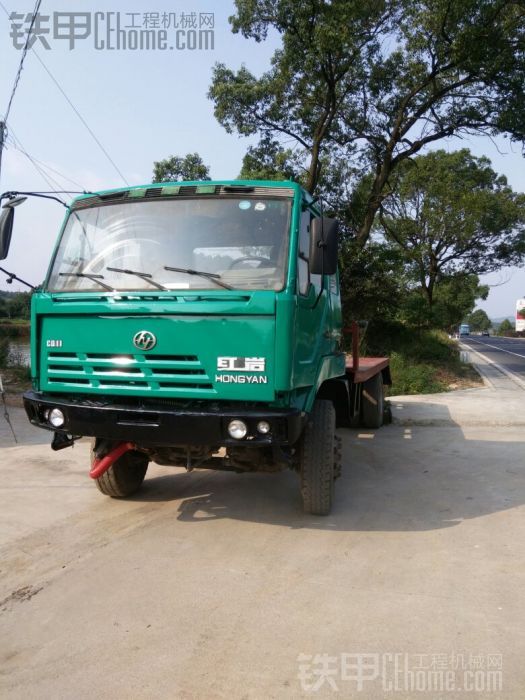 中型挖機(jī)拖車轉(zhuǎn)讓