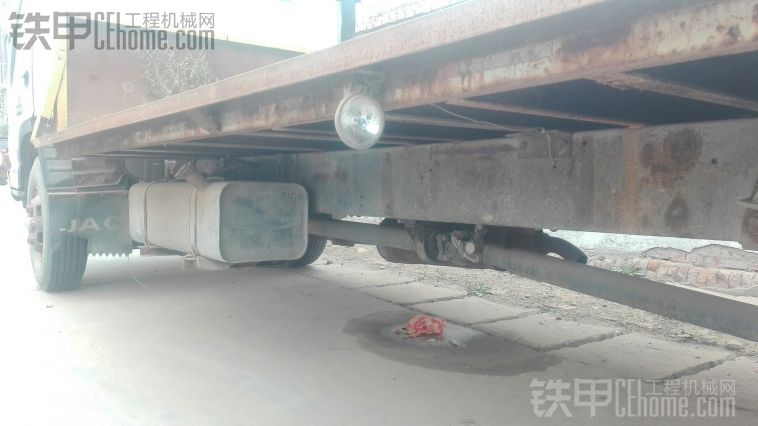 出售挖機(jī)板車(chē)～可以拉8噸以下的挖掘機(jī)