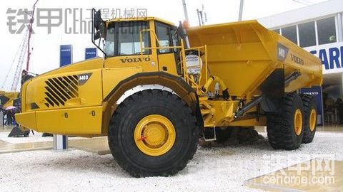 VOLVO&#160;A40D&#160;铰链式自卸车