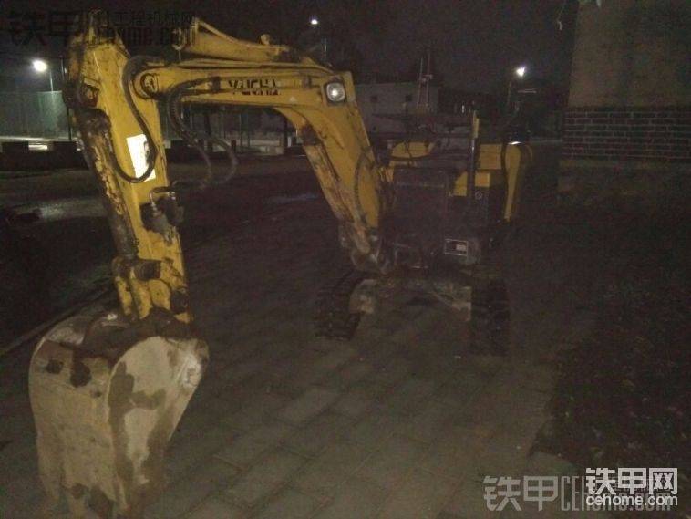 北京這邊的小挖機(jī)玉柴18，還是20我也忘記了
