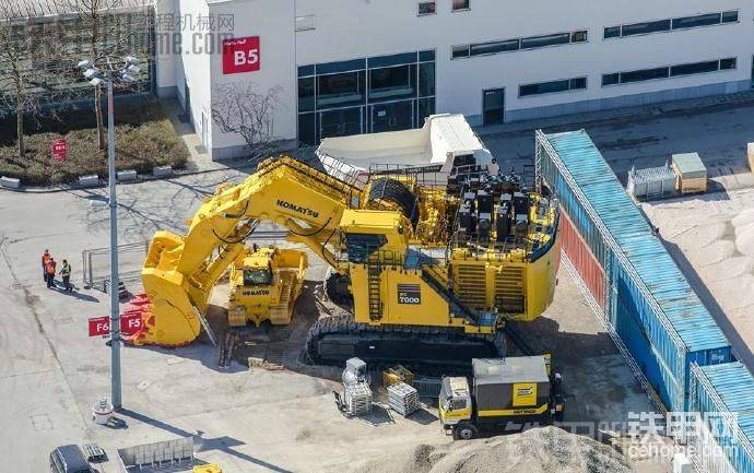 PC7000 at Bauma-帖子图片