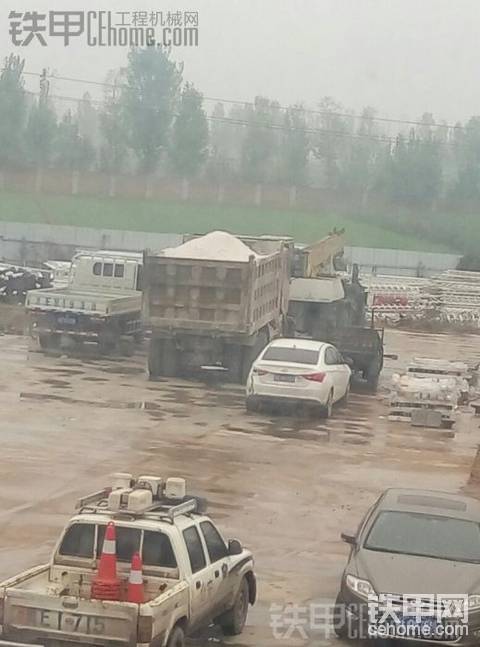 德龙6×4自卸车