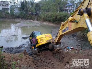 機(jī)子陷泥不要怕哥來救你！