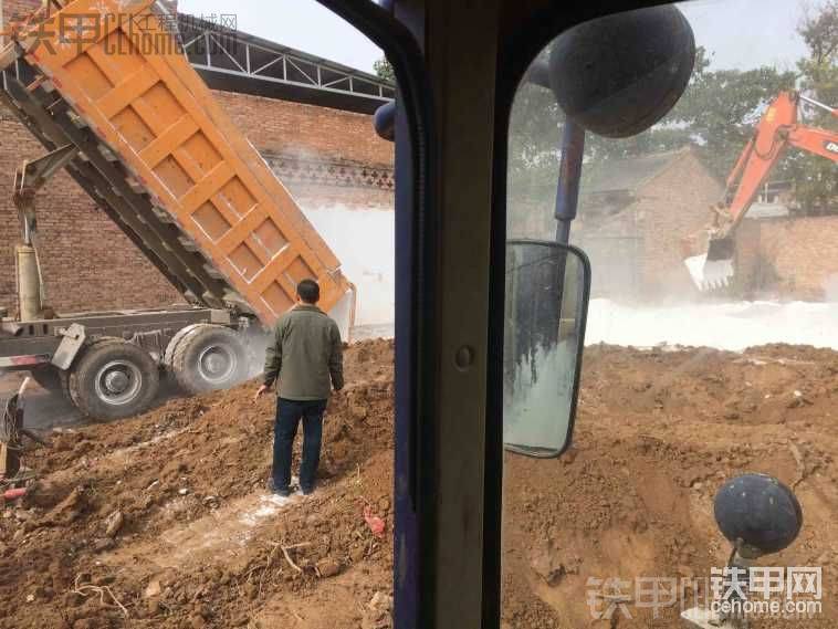 奧龍拉白灰土豪呀