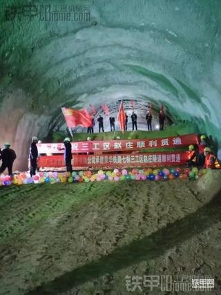 工地三娃搞笑奔驰篇