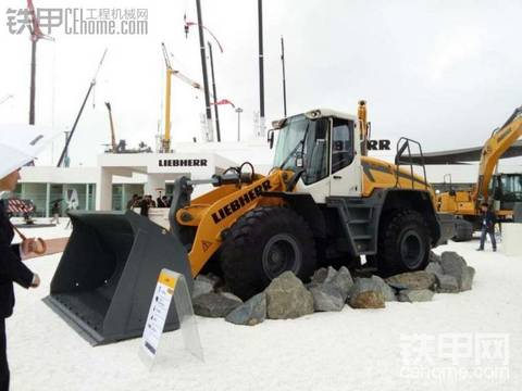 鐵甲兵心之……寶馬展利勃海爾圖集