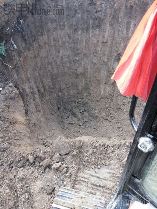 小挖pk5米化粪池