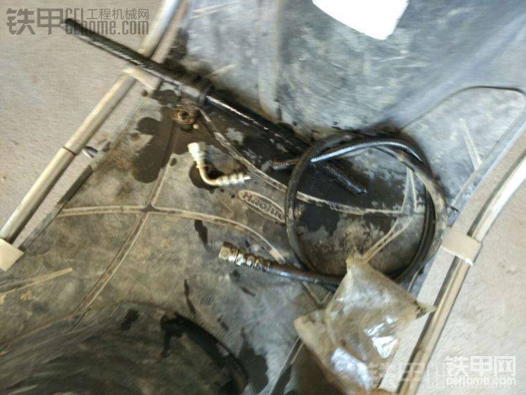 自从原装管被磨穿以后，啤了这管头回来，一天内两个头都掉过一次，不知道有没有甲友和我遇到一样的事情没有
