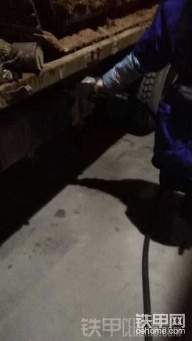 加滿，使勁跑
