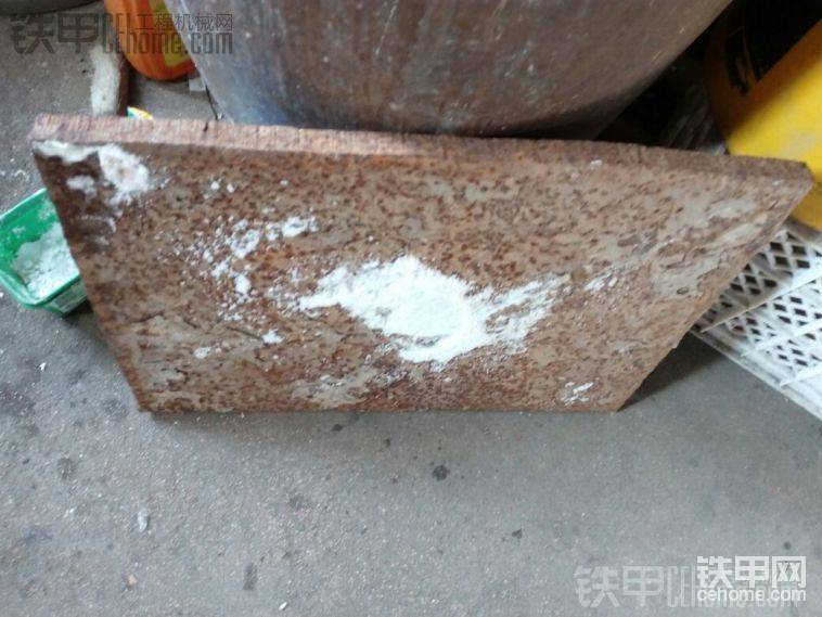 買了2CM的鋼板，接下來就是焊工師傅的活了
