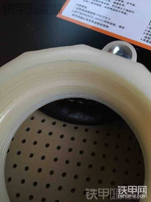 沒有用過的可以看這個近距離圖。兩種絲口，上面對應(yīng)6.0直接大黃油槍，下面有幾圈5.6絲口德。我的就是小一點的黃油槍