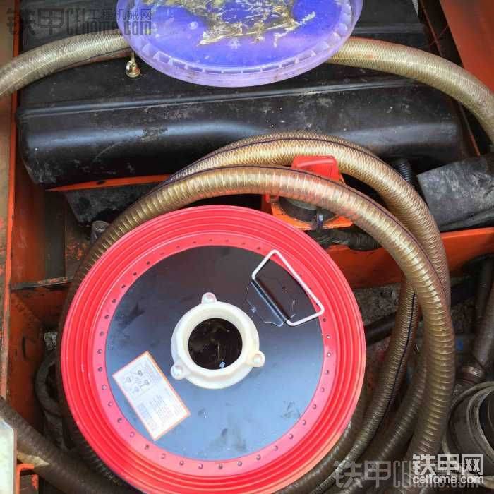 準(zhǔn)備試用，我這桶上口26，對比吸油盤的29公分特寫