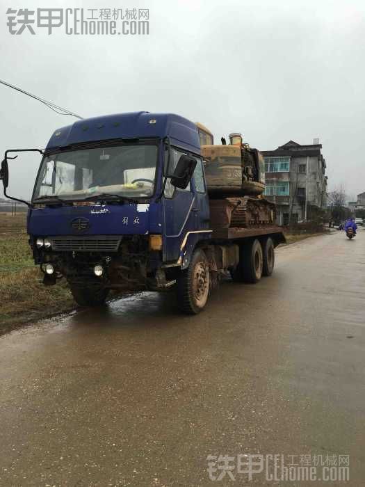 下雨也要继续干活