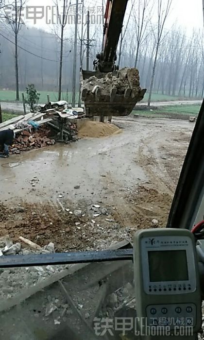 下雨天干活