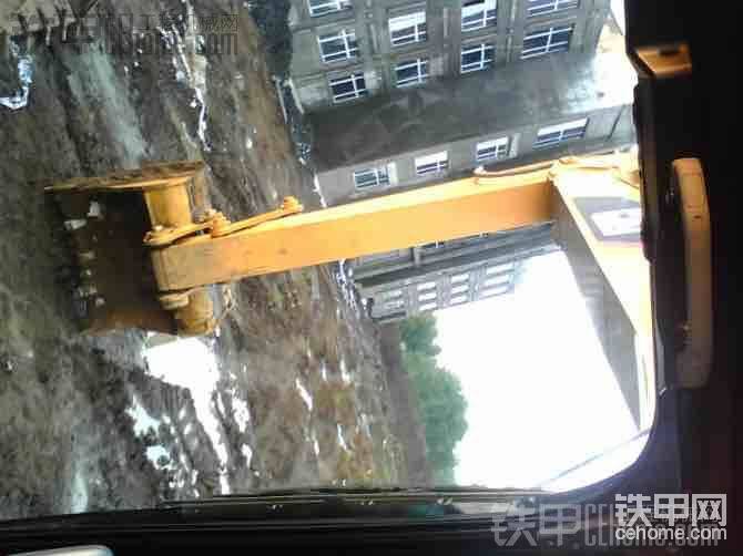 這個是辦公大樓，最早的模樣?，F(xiàn)在廠子建設的老漂亮啦。