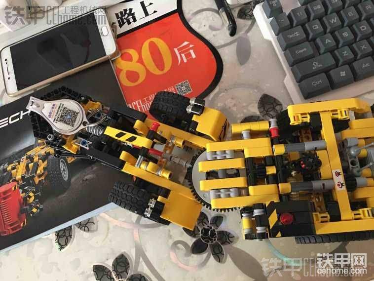 奖品就是矿山铲车前边指甲剪下边那个我是80后车贴