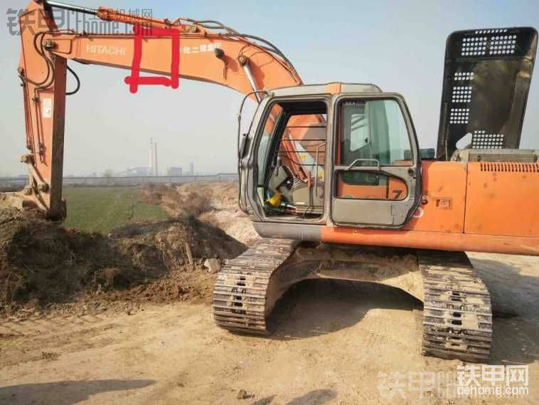图中大臂处正红色才是黄色标准位置奥
